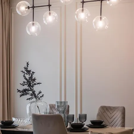 Terrific First-class In Town Center *