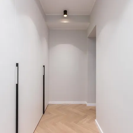 Terrific First-class In Town Center *