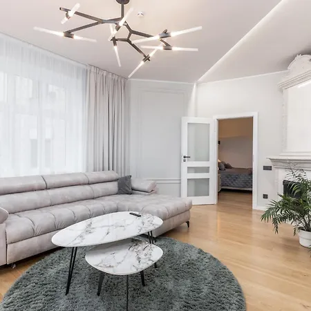 Terrific First-class In Town Center