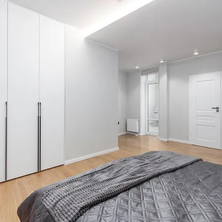 Terrific First-class In Town Center *