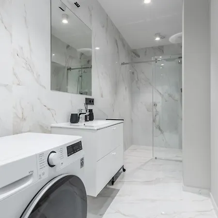 Terrific First-class In Town Center Apartamento